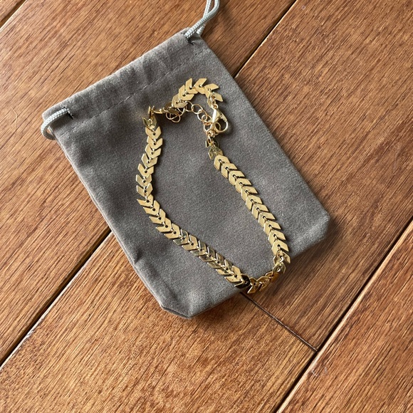 Chevron bracket/anklet - Picture 2 of 5